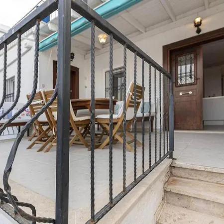 Amazing Triplex With Fantastic Sea View In 펜션 골터크부쿠